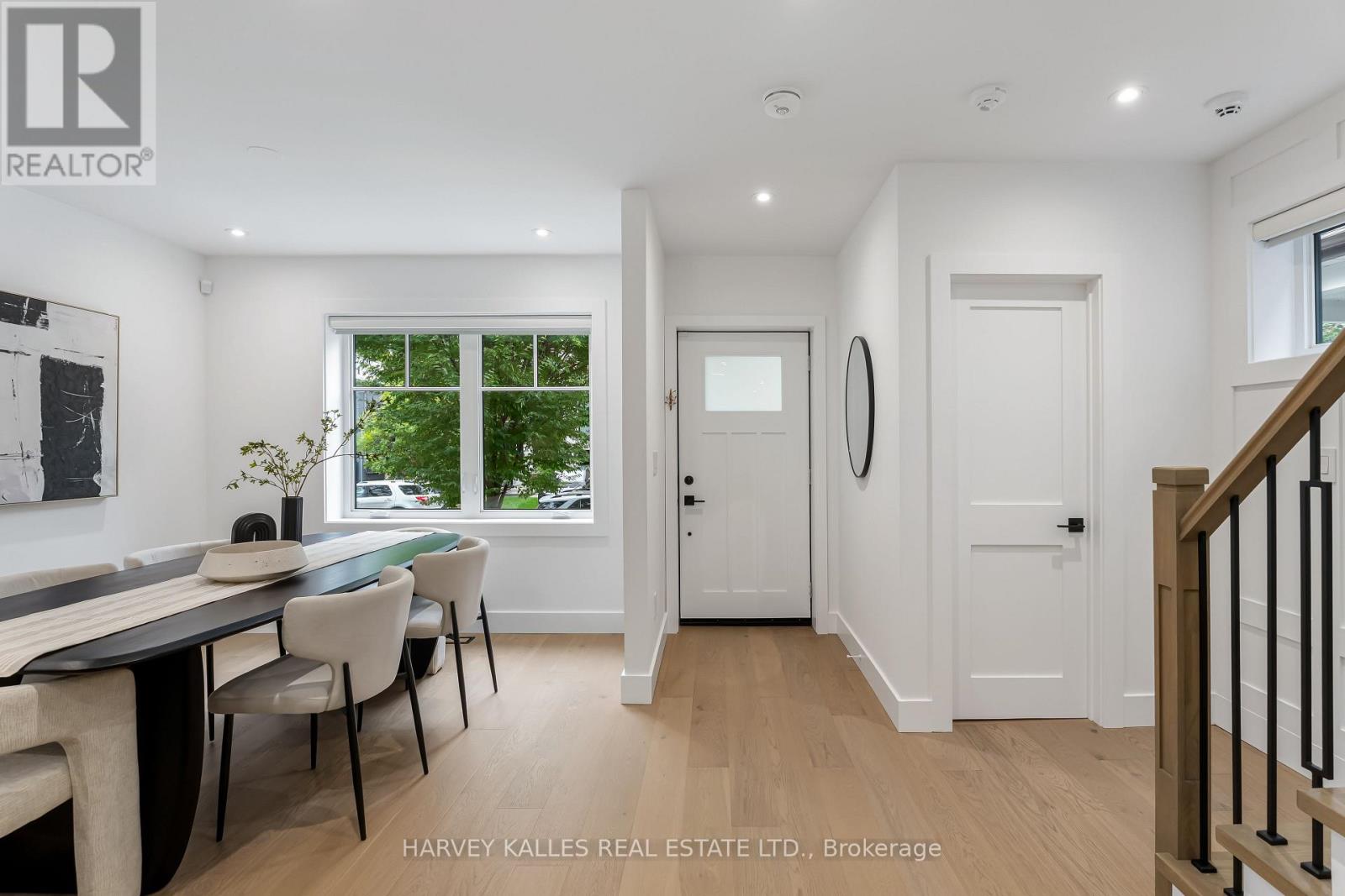 56 Glengarry Avenue, Toronto, ON photo 6