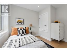 56 Glengarry Avenue, Toronto, ON M5M1C9 Photo 31