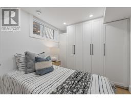56 Glengarry Avenue, Toronto, ON M5M1C9 Photo 37