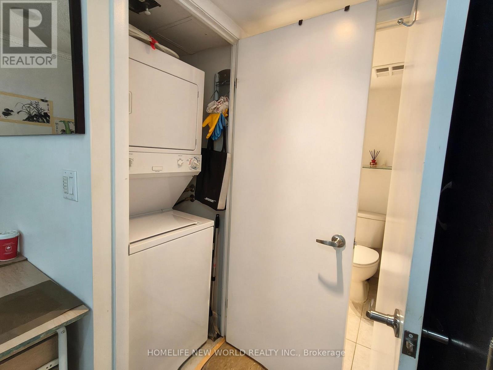 911- 210 Victoria Street, Toronto, ON photo 13