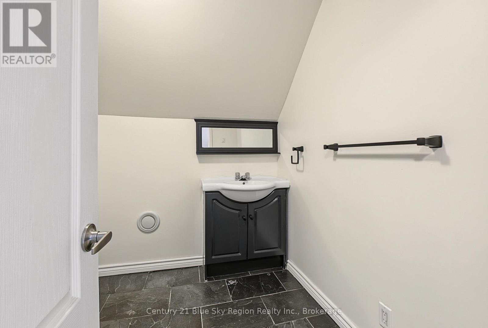 22 CORBETT STREET - 18
