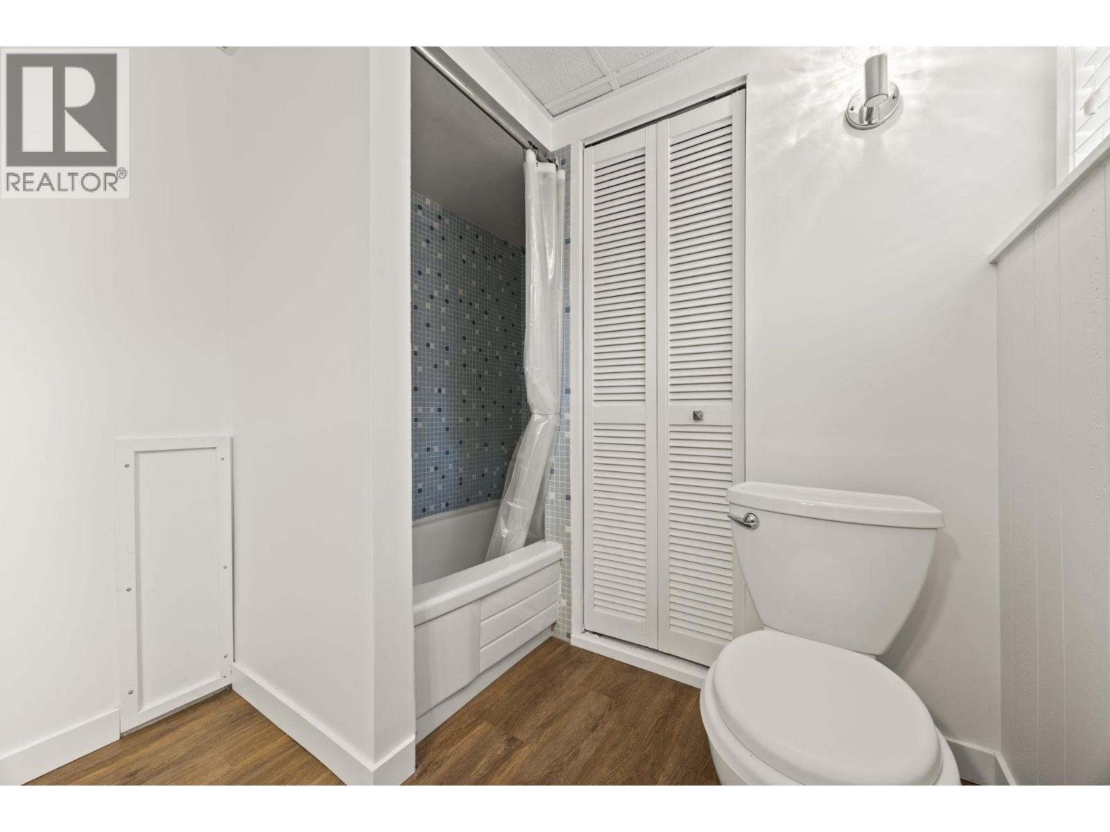 429 NEWLANDS ROAD, West Vancouver