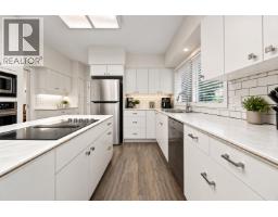429 Newlands Road, West Vancouver, BC V7T1W2 Photo 6