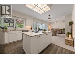 429 Newlands Road, West Vancouver, BC V7T1W2 Photo 7