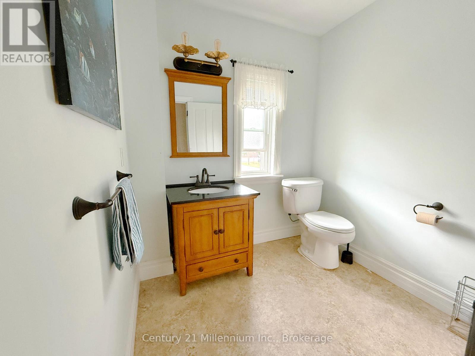 2245 4TH AVENUE W - Image 16