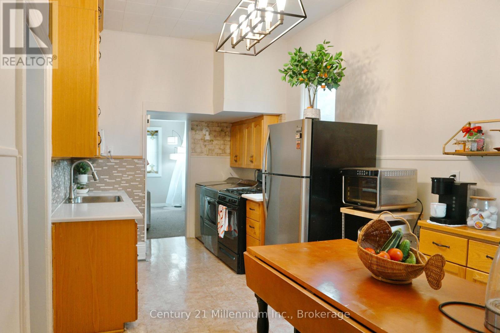2245 4TH AVENUE W - Image 6