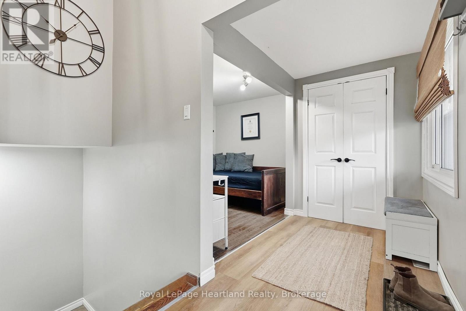 11 WILLIAM STREET N - Image 21
