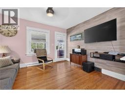 208 Carlton Street, St  Catharines, ON L2R1S6 Photo 18