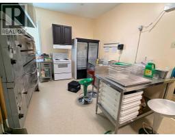 5301 48 Avenue, Taber, AB T1G1S7 Photo 10