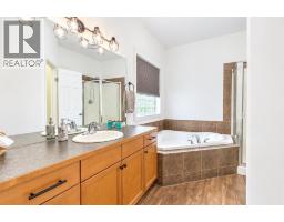 Storage - 222 6a Street, Stirling, AB T0K2E0 Photo 15