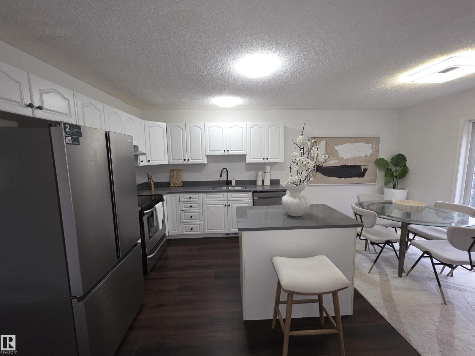 #6 16777 91 ST NW - 4