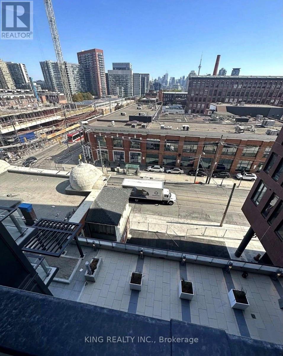 #525 270 DUFFERIN STREET S - 11