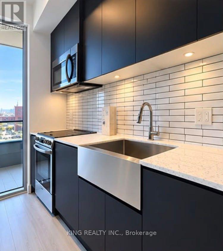 #525 270 DUFFERIN STREET S - 9