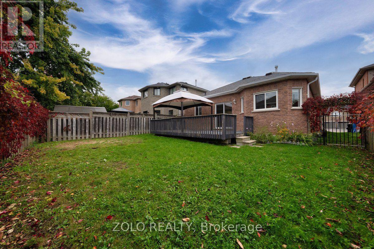 16 Esther Drive, Barrie photo 25