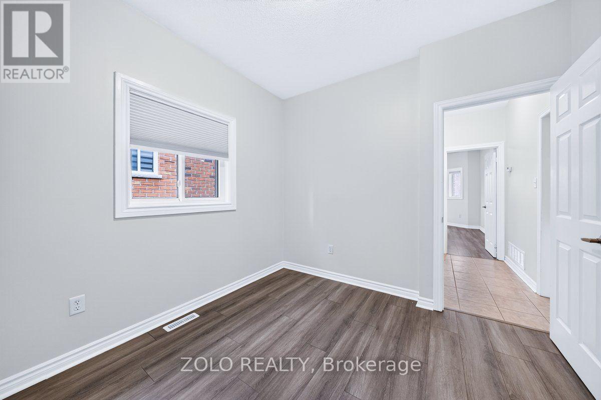 16 Esther Drive, Barrie photo 13