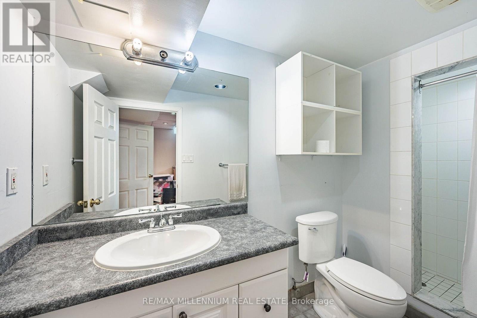 Photo 45 of 90 Ronan Crescent, Vaughan (Sonoma Heights)