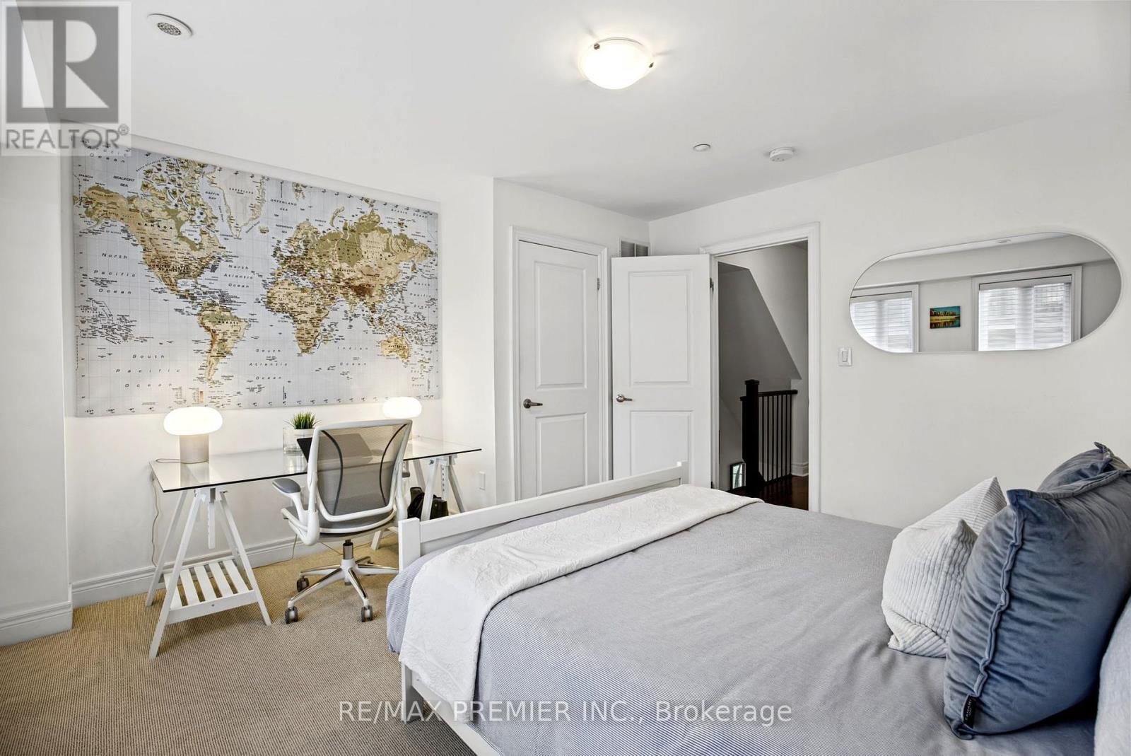 Photo 31 of 37 Nease Lane, Vaughan (West Woodbridge)