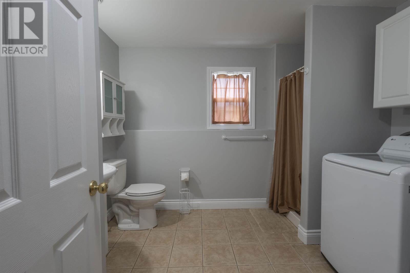 35 Barbour Circle - 32