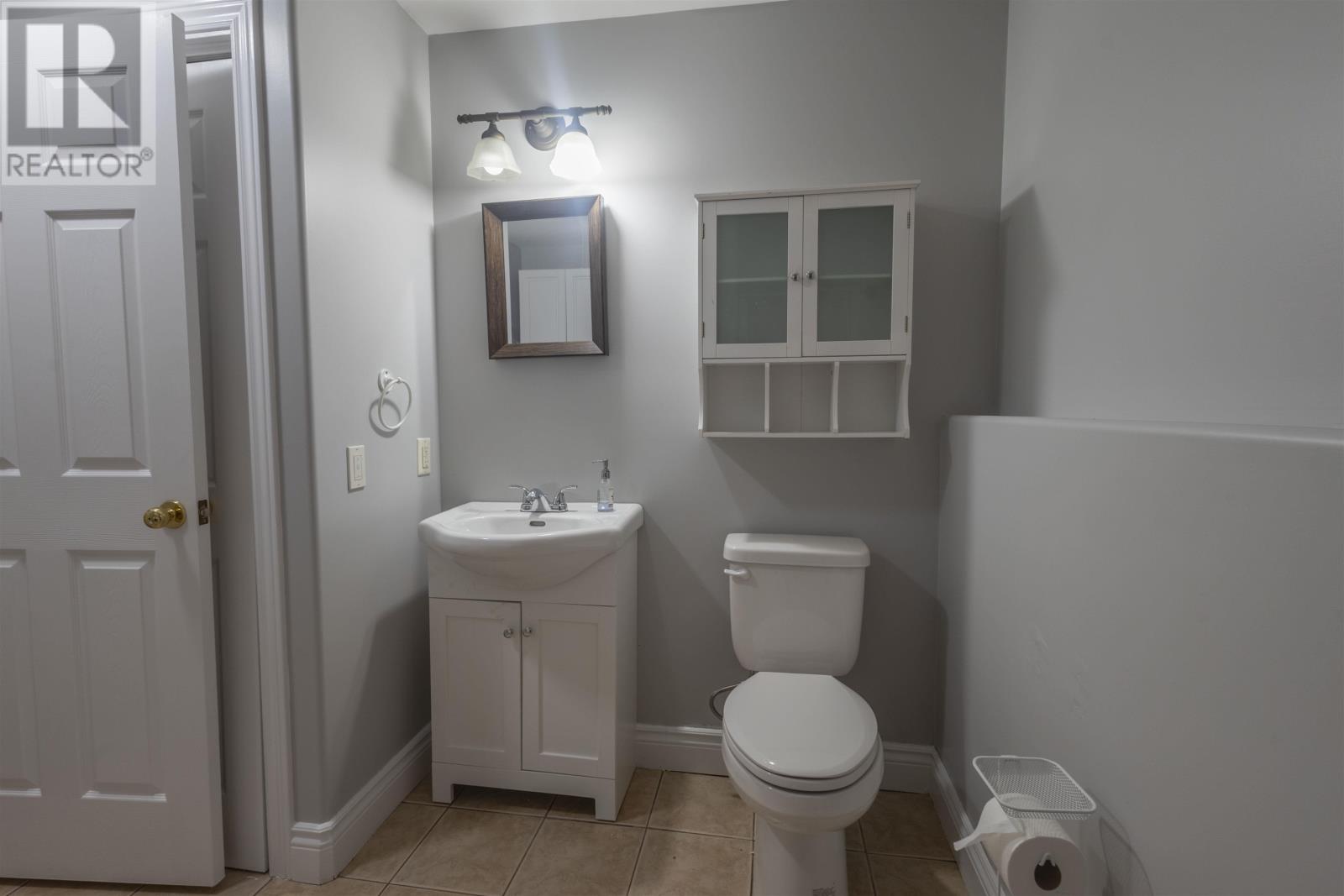 35 Barbour Circle - 34