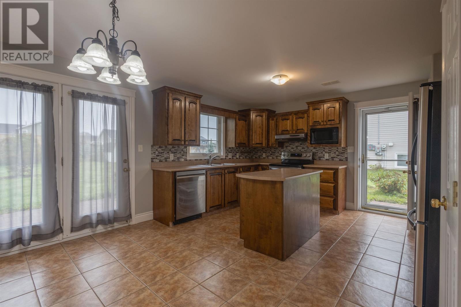 35 Barbour Circle - 9