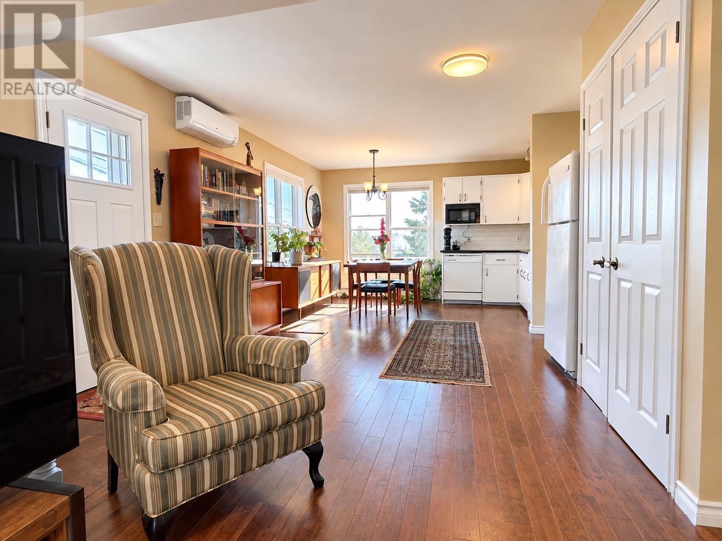 16 Allen Street - 9