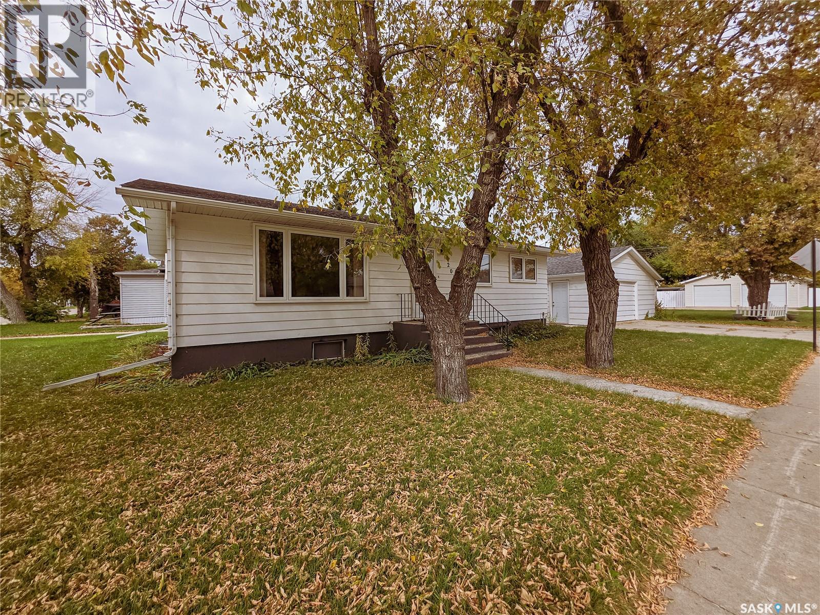 202 7th AVENUE W - 2