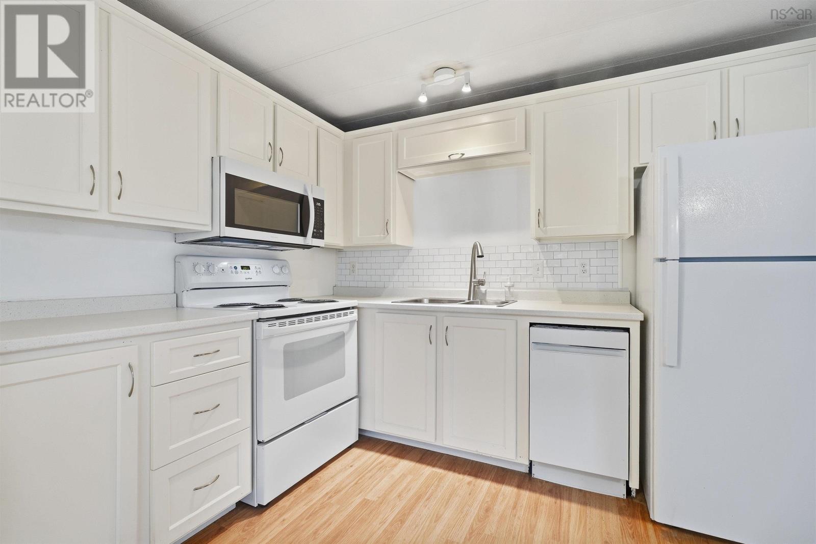 32 Earleton Avenue - Image 14