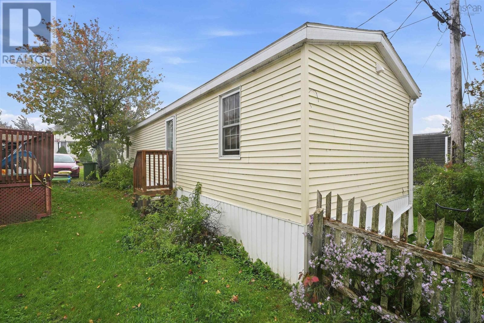 32 Earleton Avenue - 2