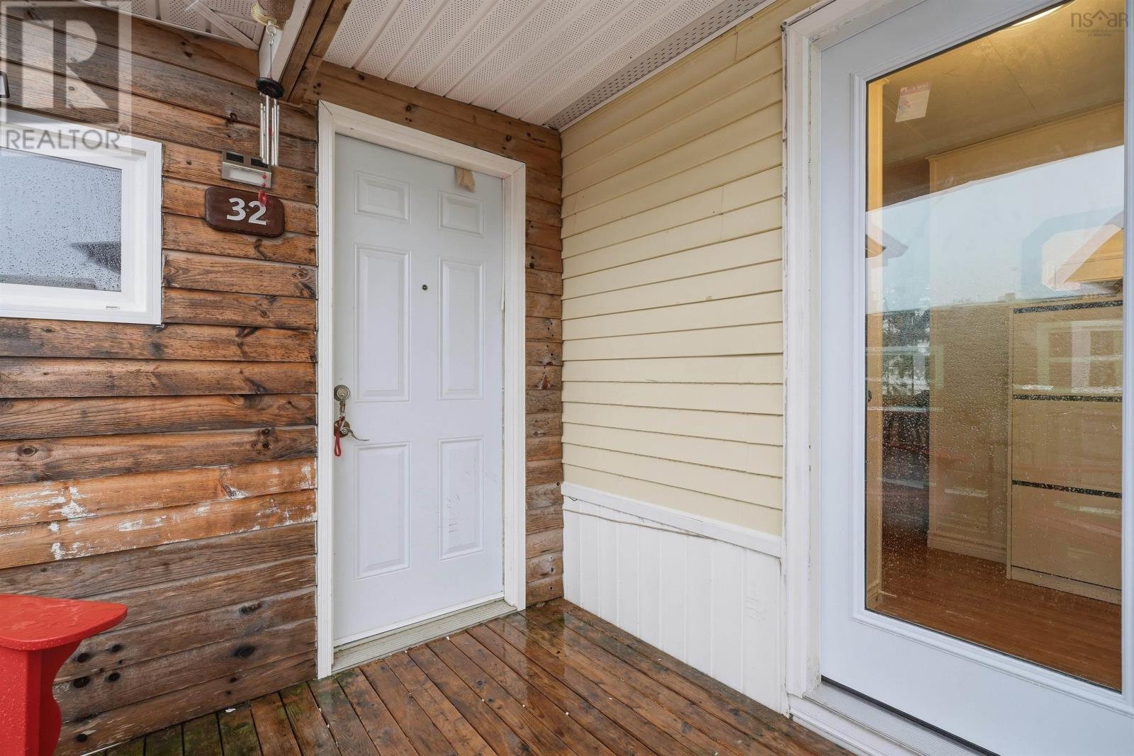 32 Earleton Avenue - 34