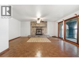 Living room/Fireplace - 1441 Heritage Road, Kingsville, ON N9Y2E6 Photo 7