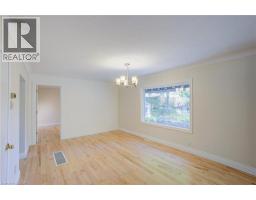 Dining room - 24 Valewood Place, Kitchener, ON N2H4N6 Photo 10
