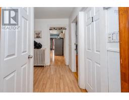 208 Whitney Avenue, Sydney, NS B1P5A4 Photo 18
