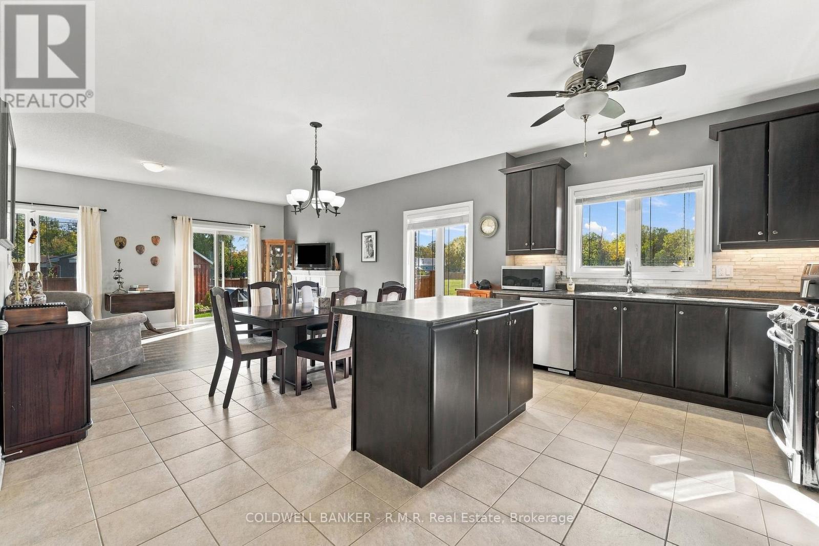 3 Pollock Avenue, Brock, ON photo 11