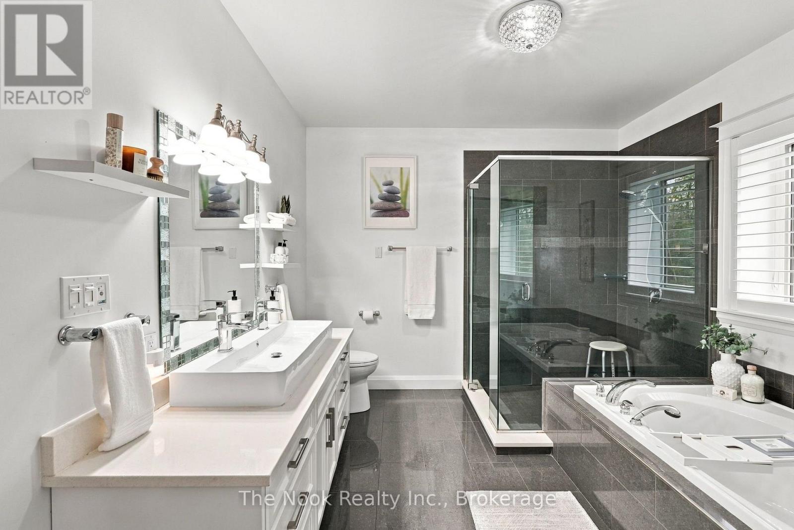 21611 Loyalist Parkway, Prince Edward County, ON photo 23