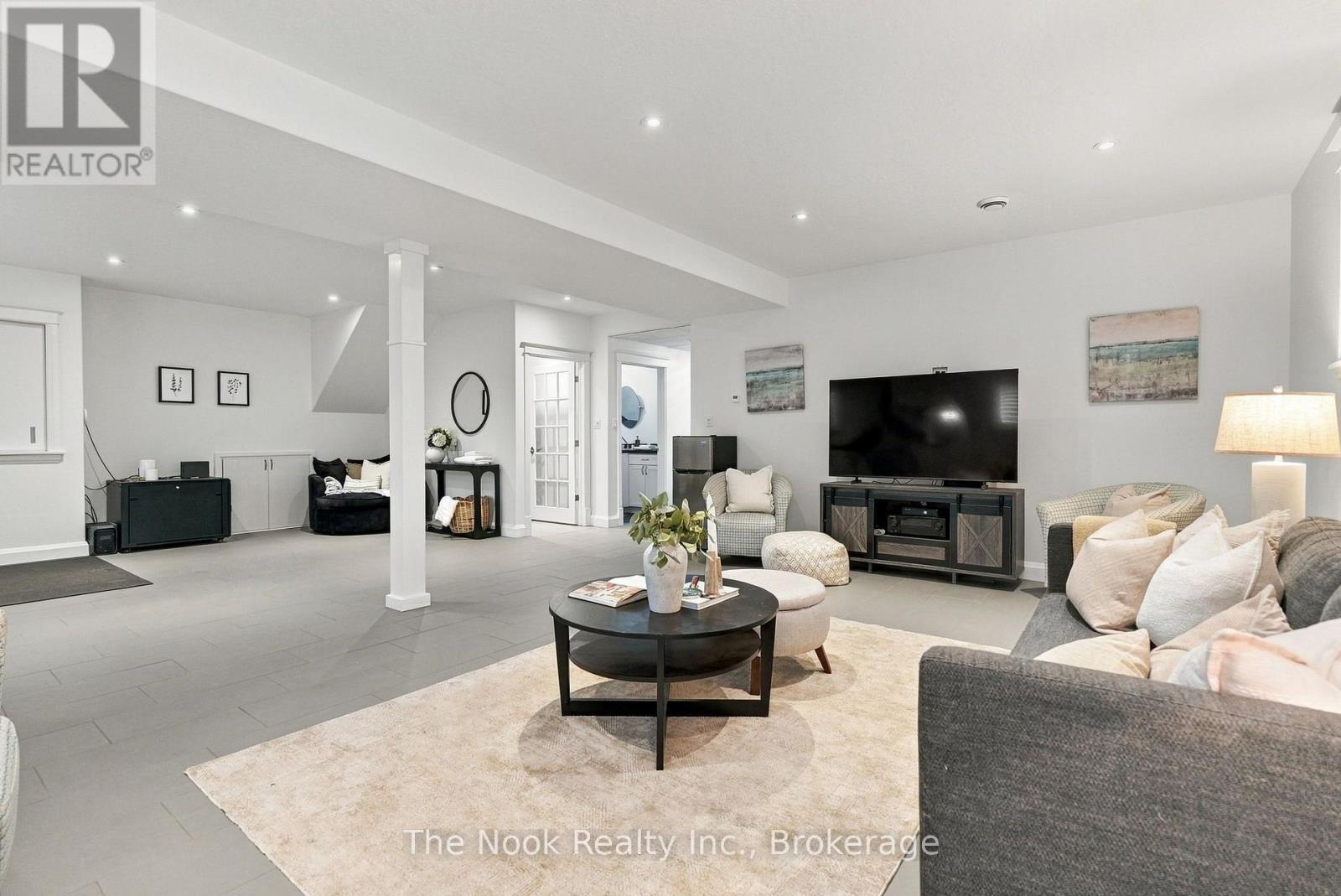 21611 Loyalist Parkway, Prince Edward County, ON photo 31