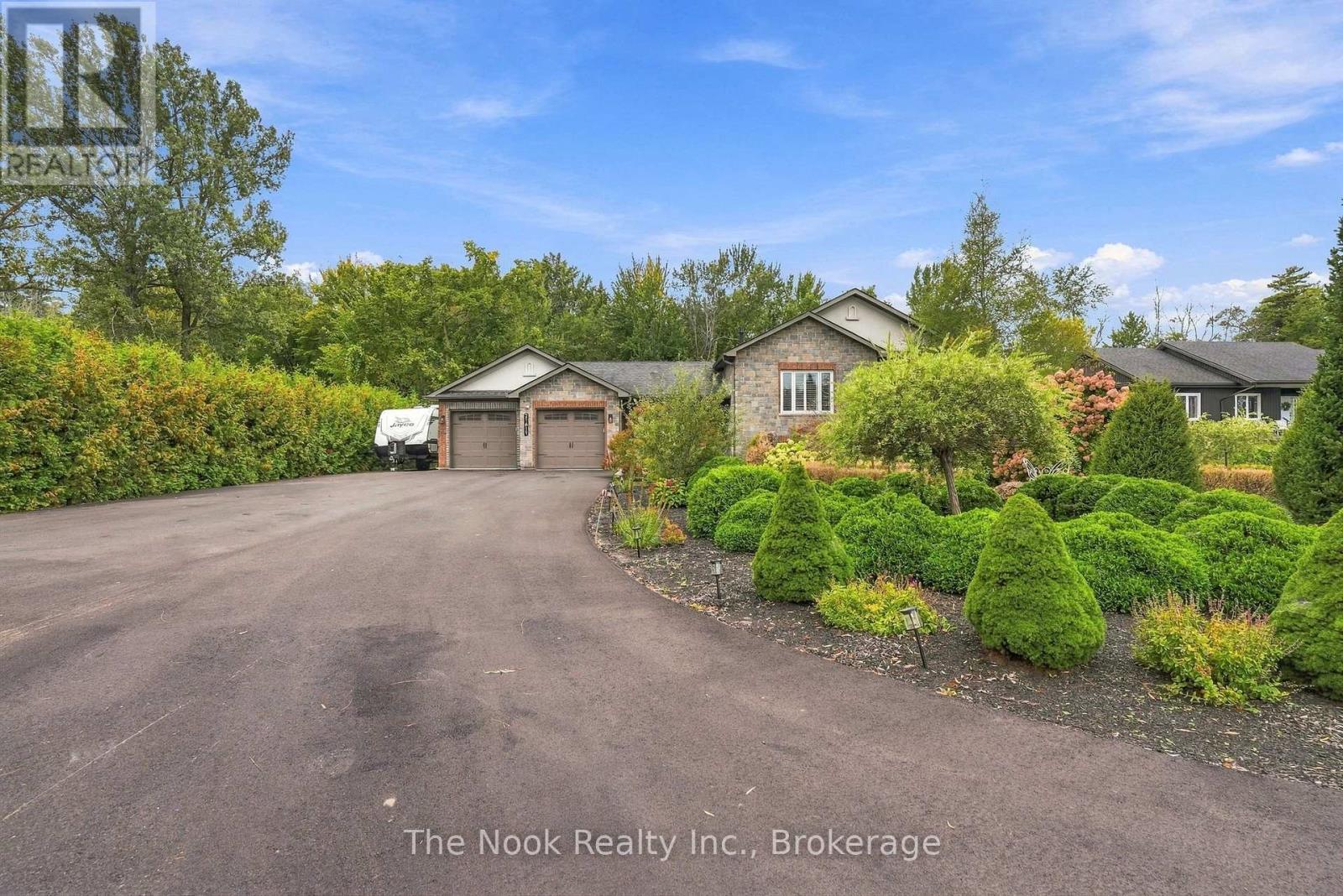 21611 Loyalist Parkway, Prince Edward County, ON photo 5