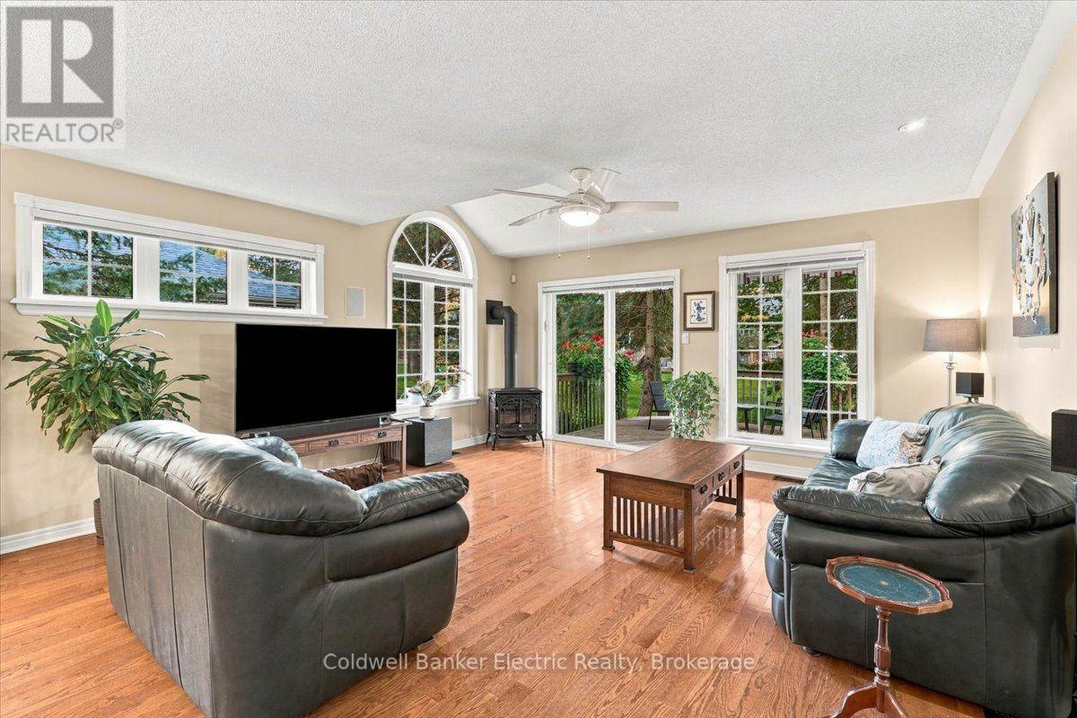 35- 300 Franmor Drive, Peterborough, ON photo 11