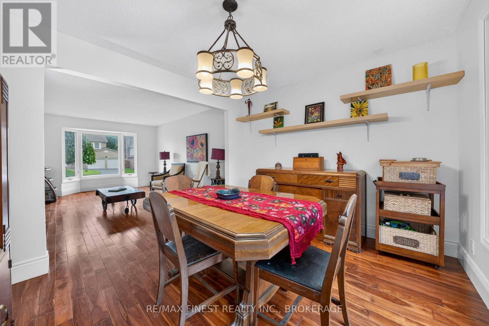 853 APPLE DOWN DRIVE - Image 14