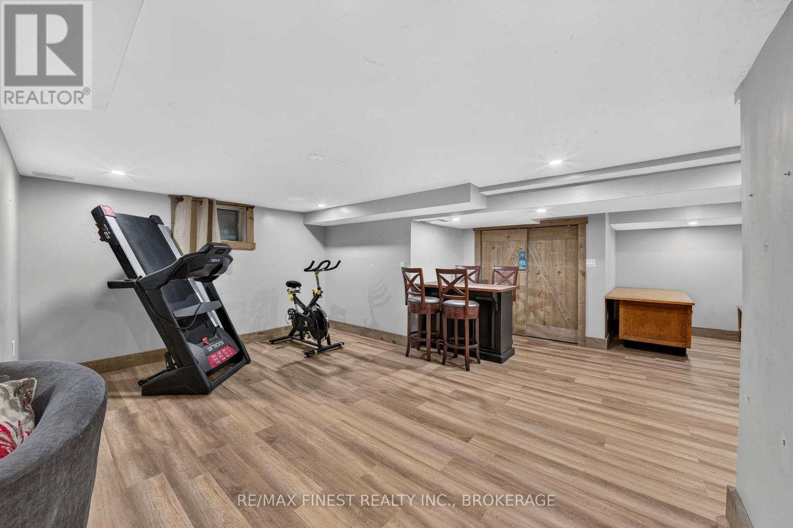 853 APPLE DOWN DRIVE - Image 25