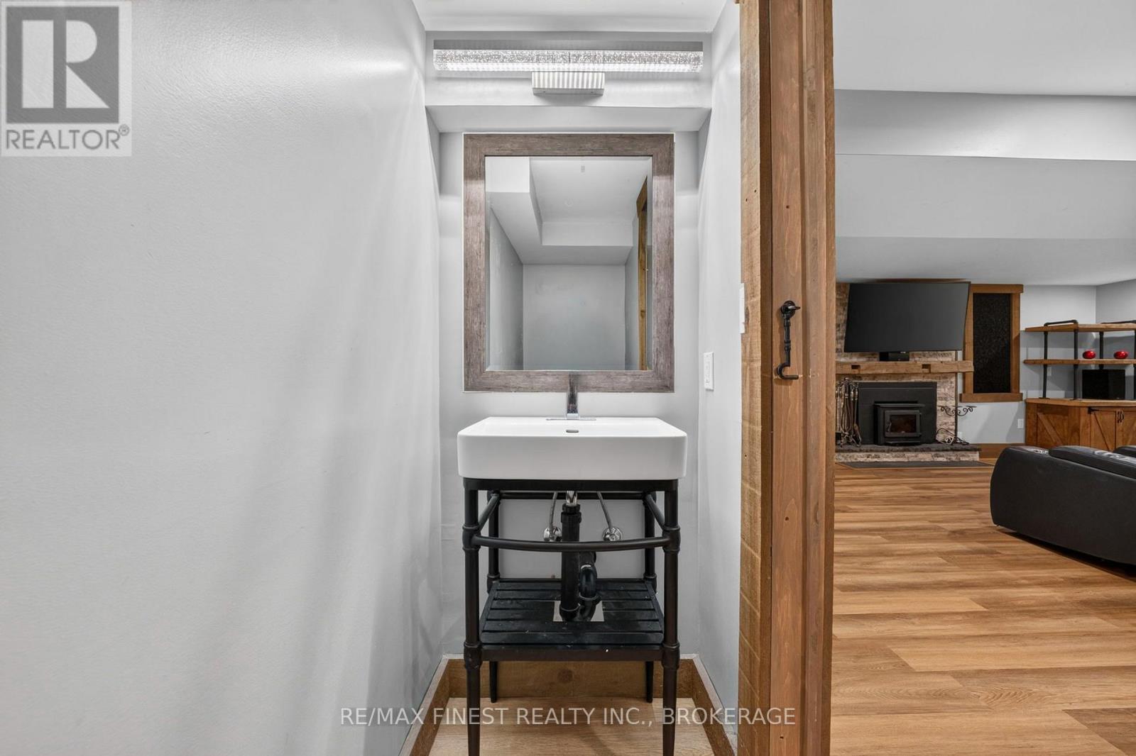 853 APPLE DOWN DRIVE - Image 26