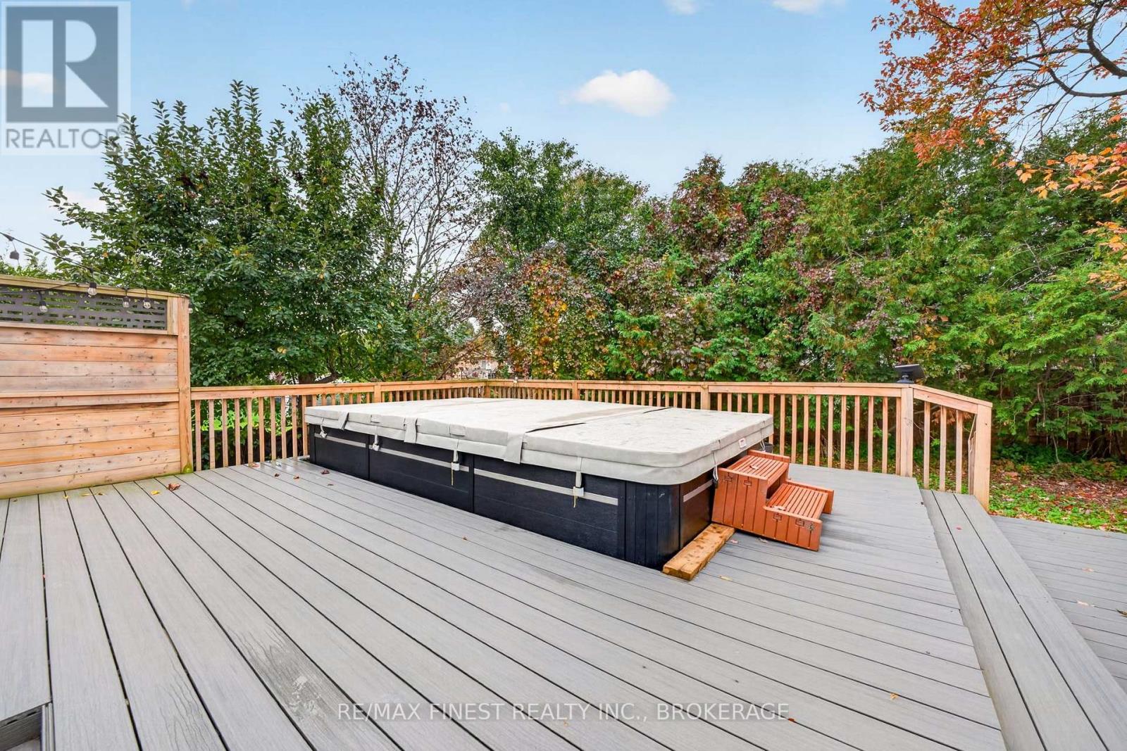 853 APPLE DOWN DRIVE - Image 29