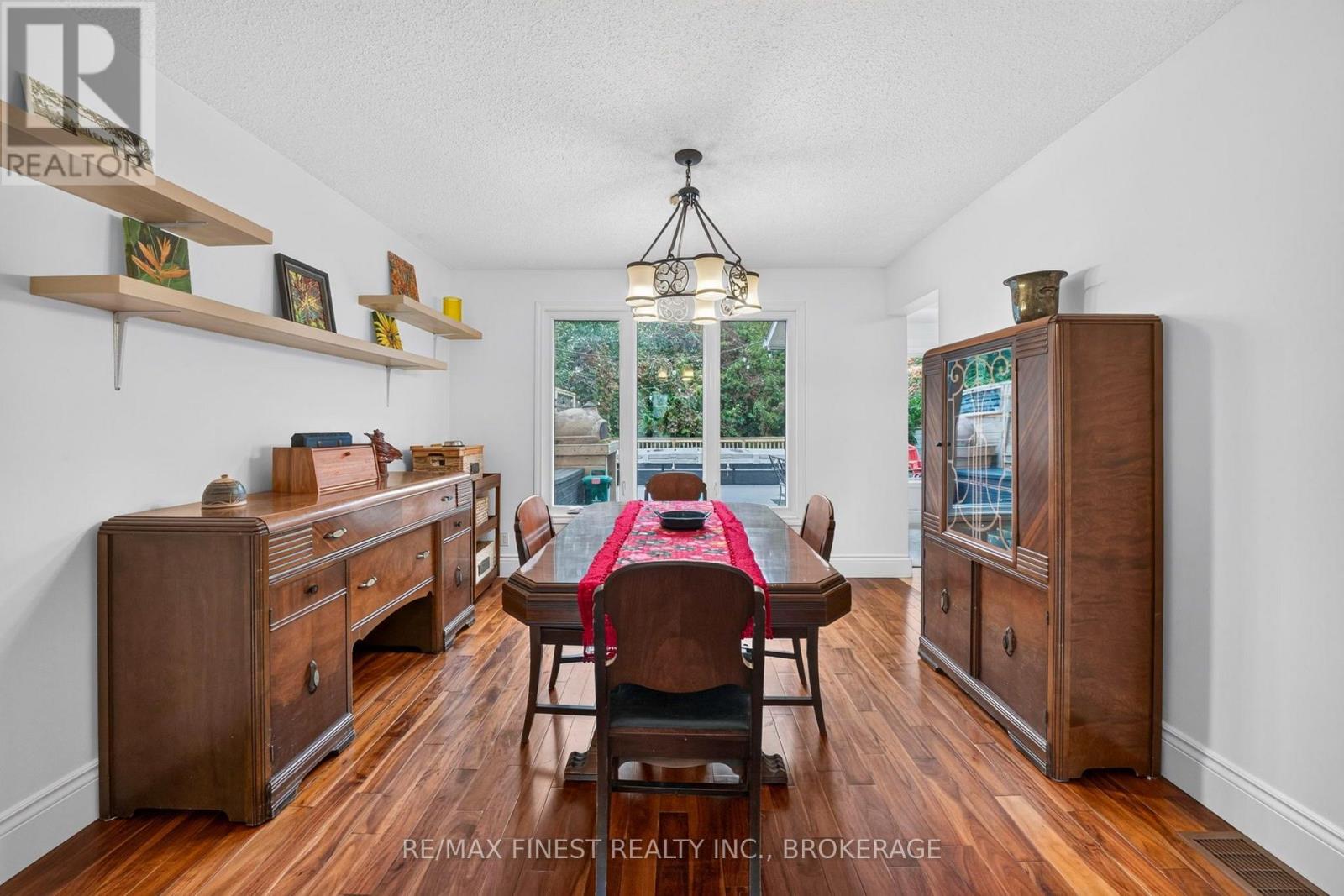 853 APPLE DOWN DRIVE - Image 7