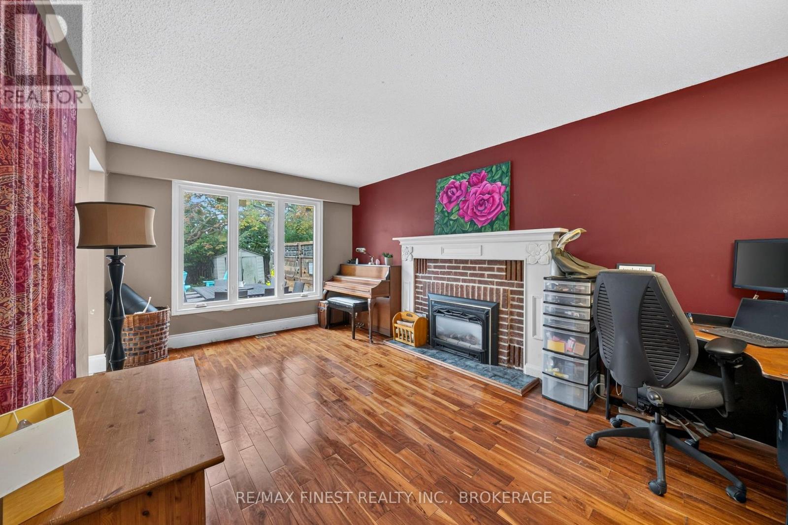 853 APPLE DOWN DRIVE - Image 9