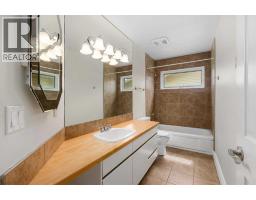 112 Hawkford Crescent NW - photo 32