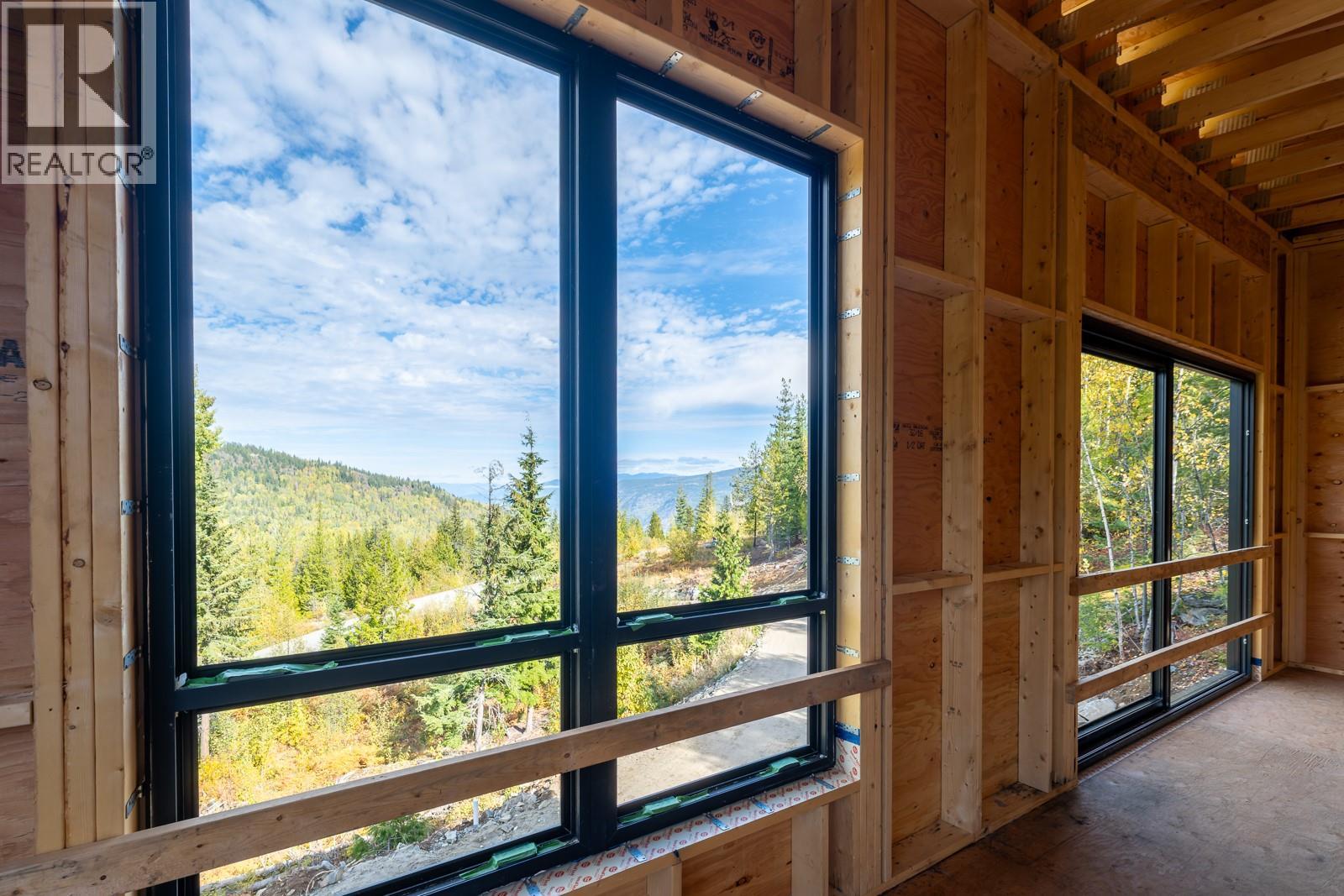 305 RICHIE Road, Rossland - Image 1