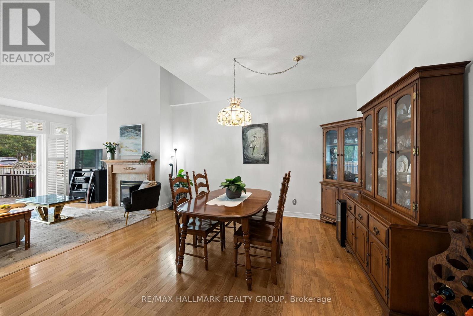 #19 1240 KILBORN PLACE - 11