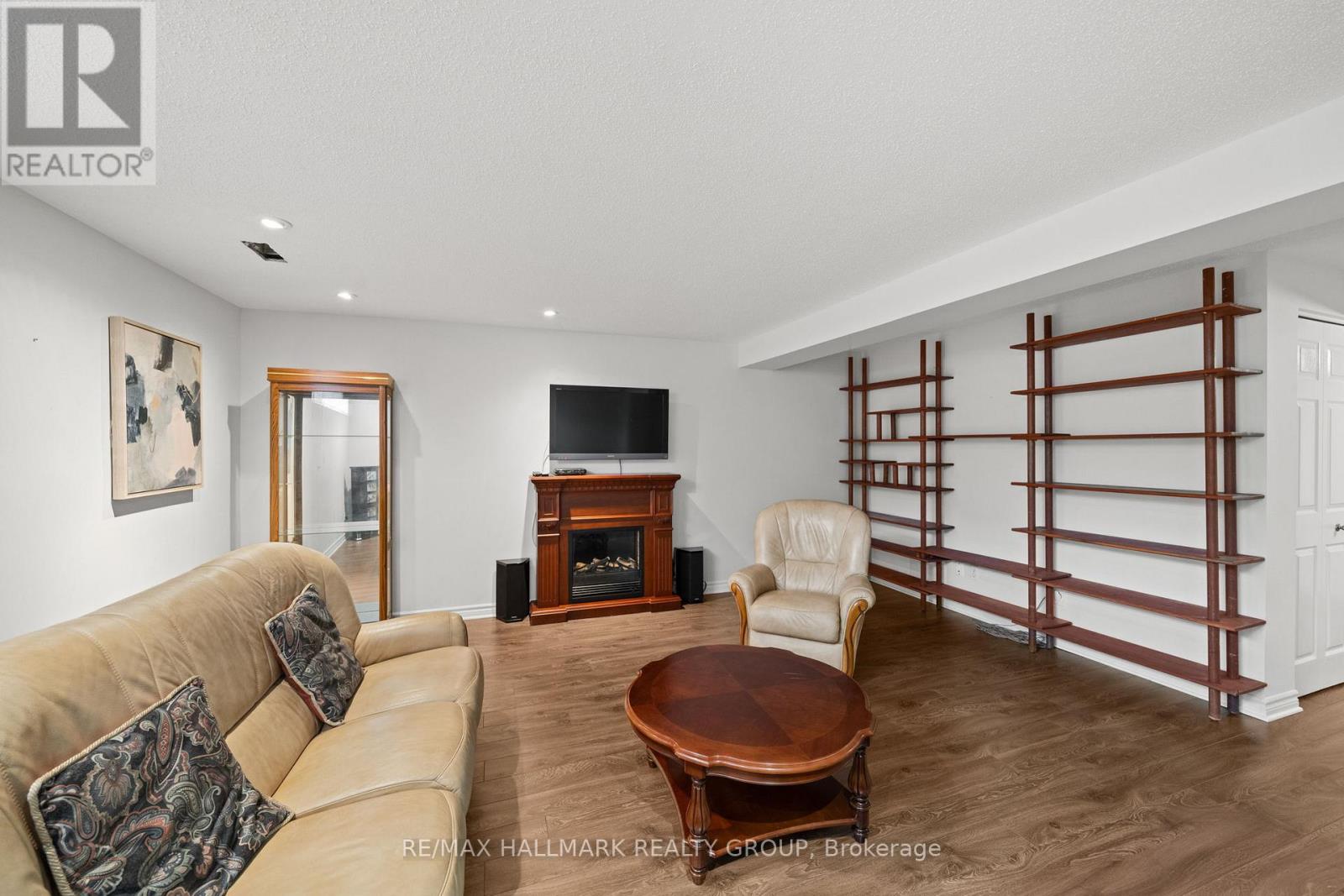 #19 1240 KILBORN PLACE - Image 30