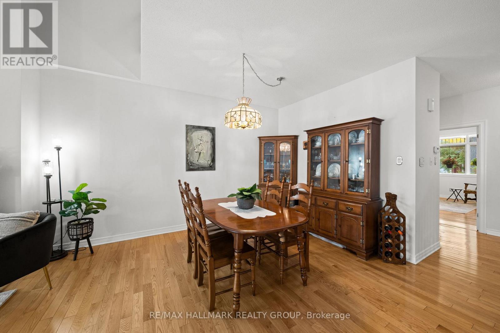 #19 1240 KILBORN PLACE - 9
