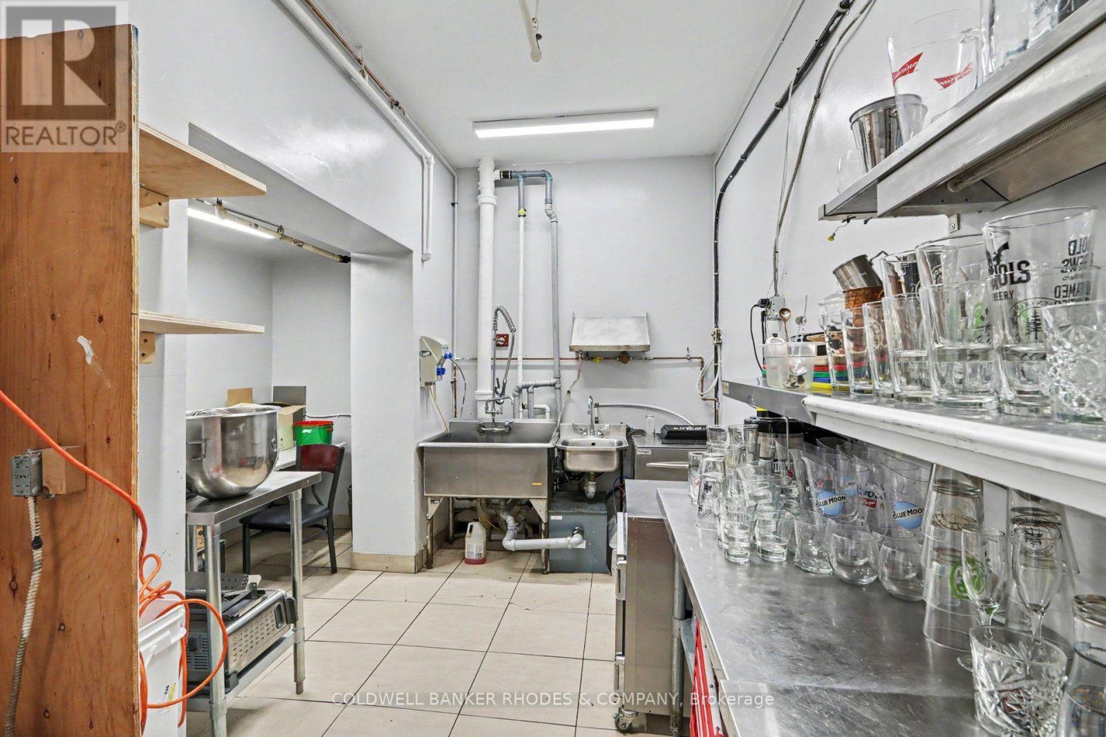 2nd Floor Serving Area