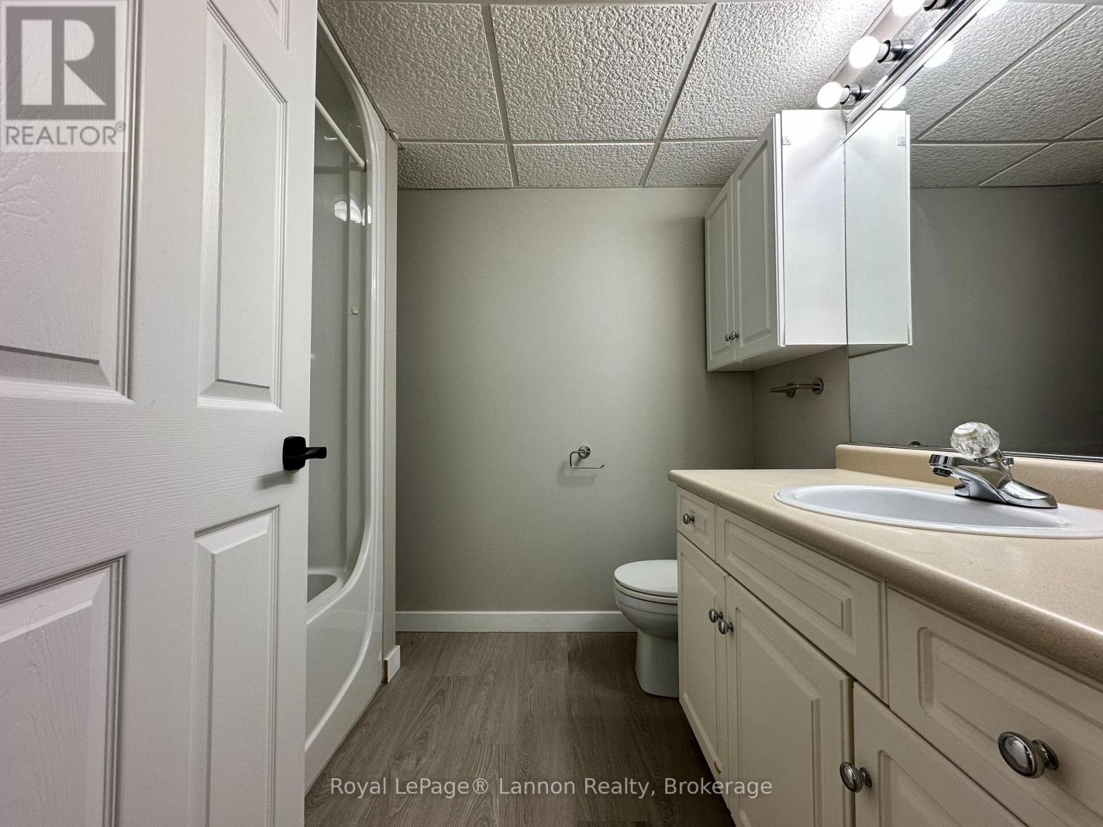 #213 186 ALGOMA STREET N - Image 10